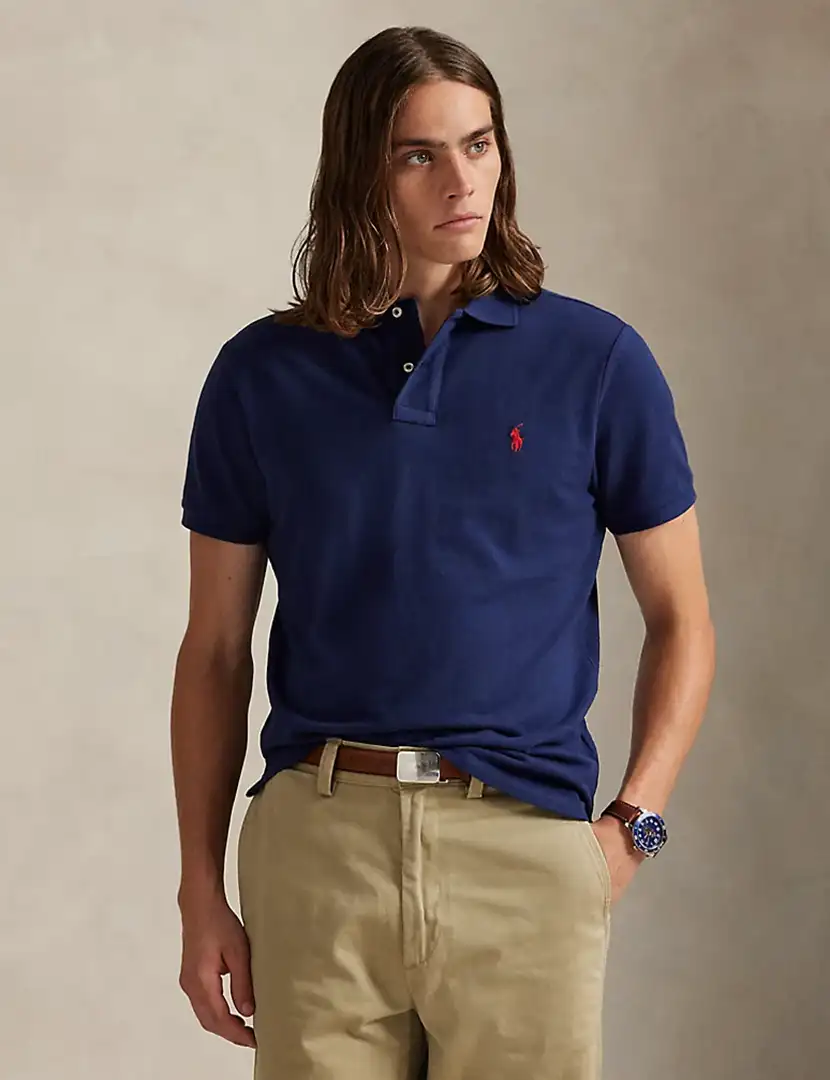 Pólo Slim Fit Azul Marinho Logotipo Vermelho