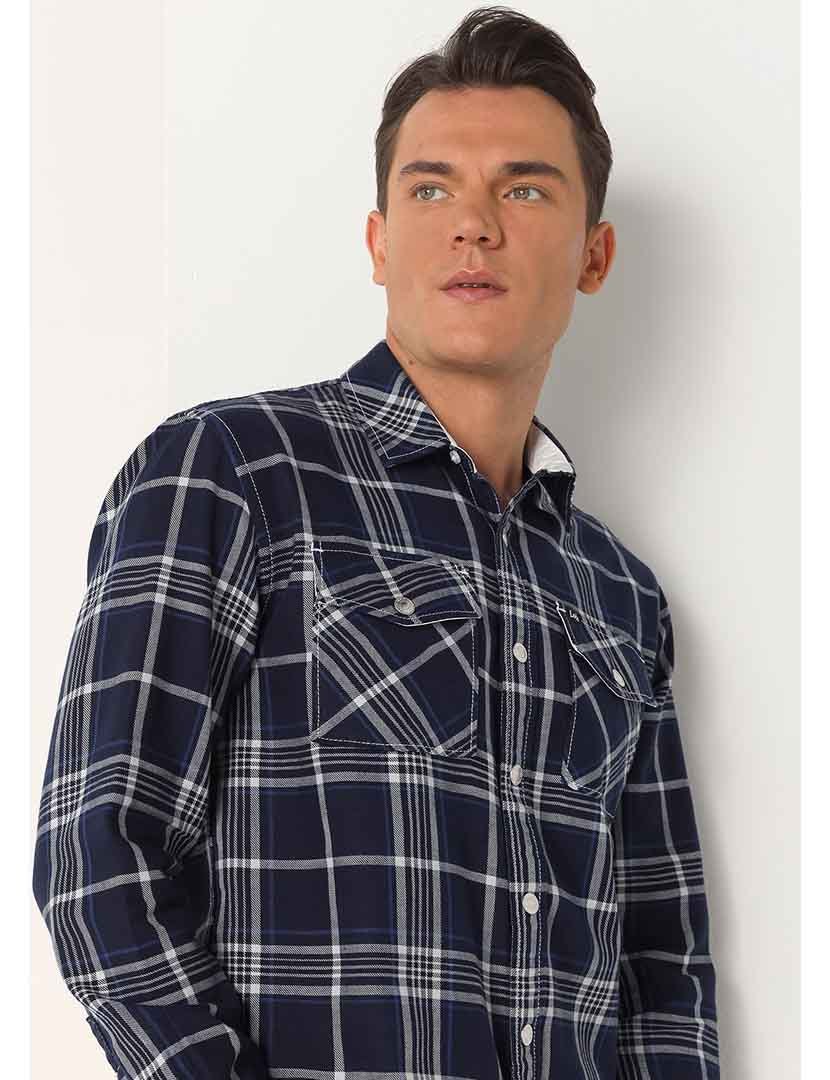 Camisa Homem com Padrão Azul e Branco