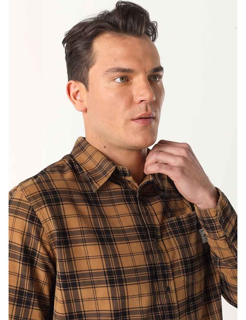 Camisa Homem com Padrão Castanho e Cinzento