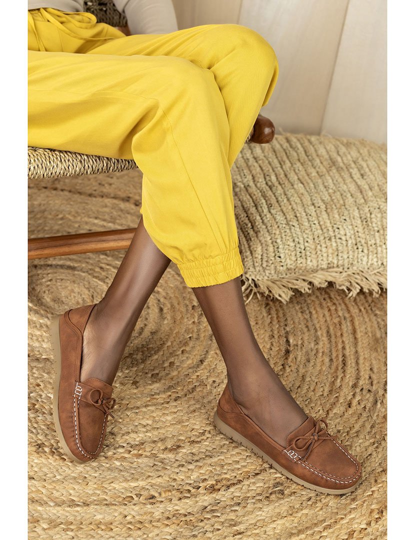 Mocassin com laço Castanho