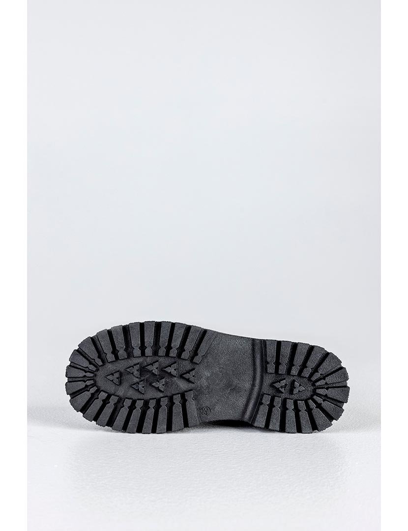 Botins com atacadores e fivela  Castanho