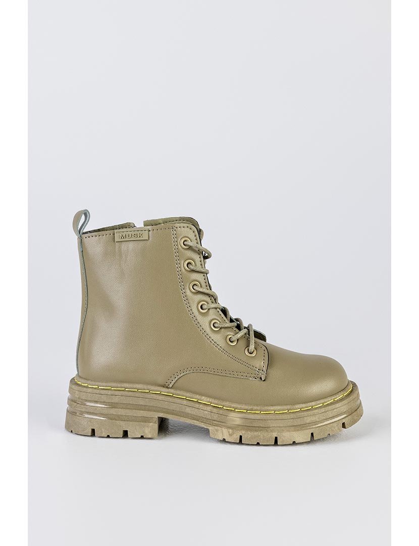 Botins com atacadores Verde