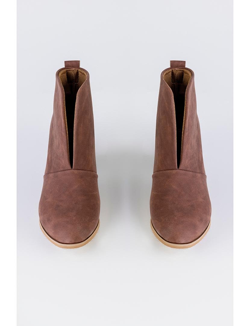Botins corte frontal Castanho