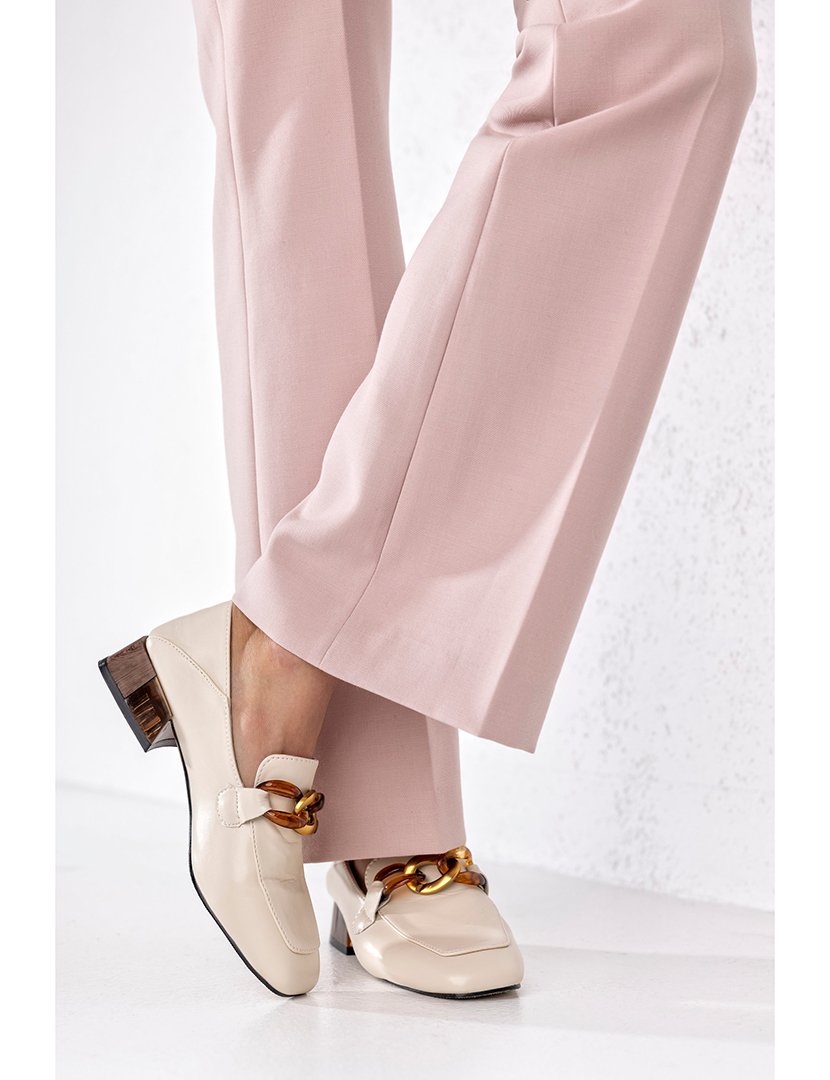 Mocassin com Salto corrente Bege