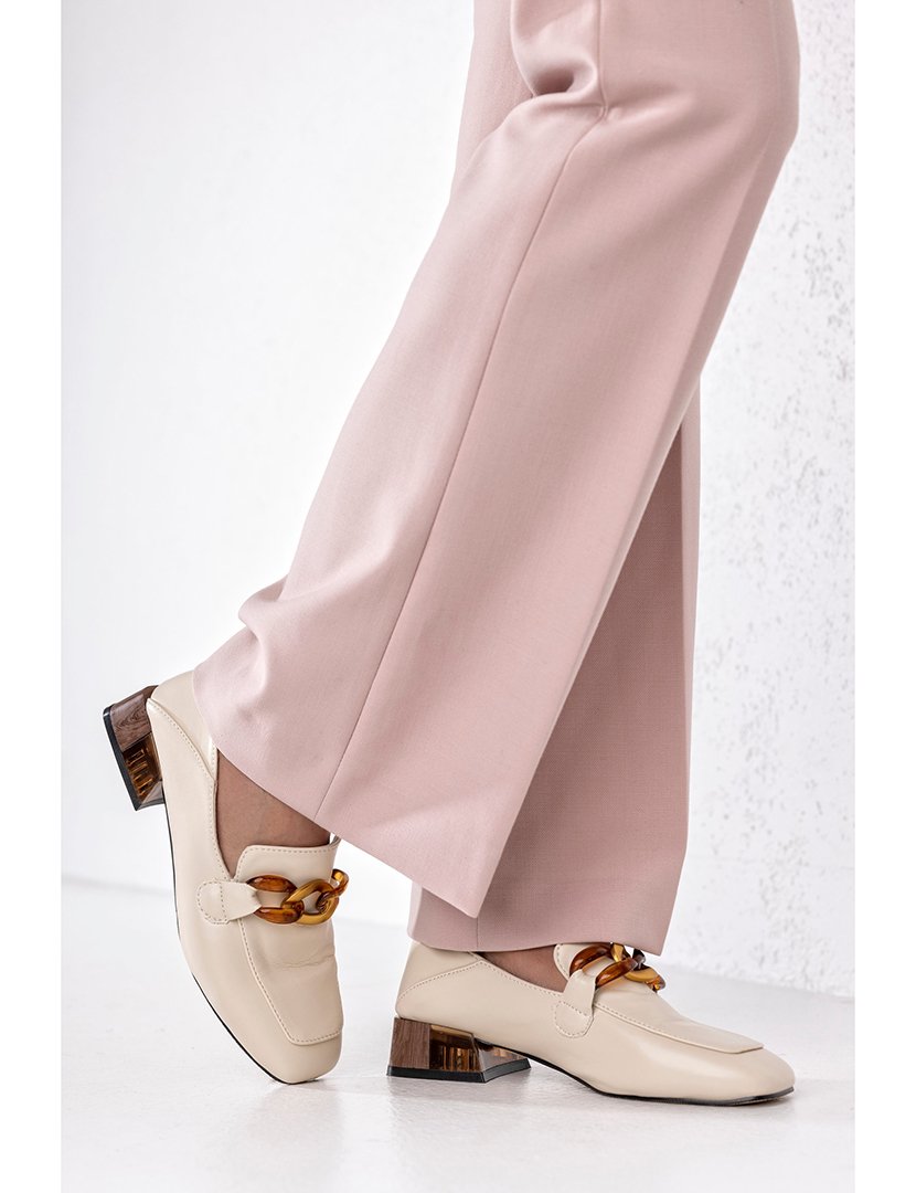 Mocassin com Salto corrente Bege