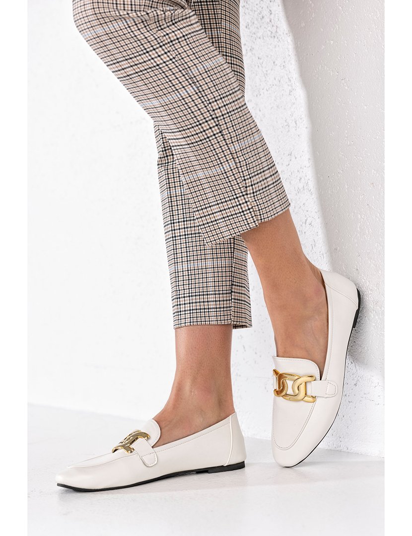Mocassin com corrente Bege