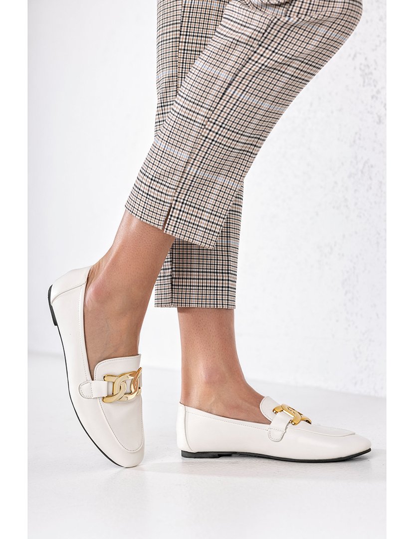 Mocassin com corrente Bege