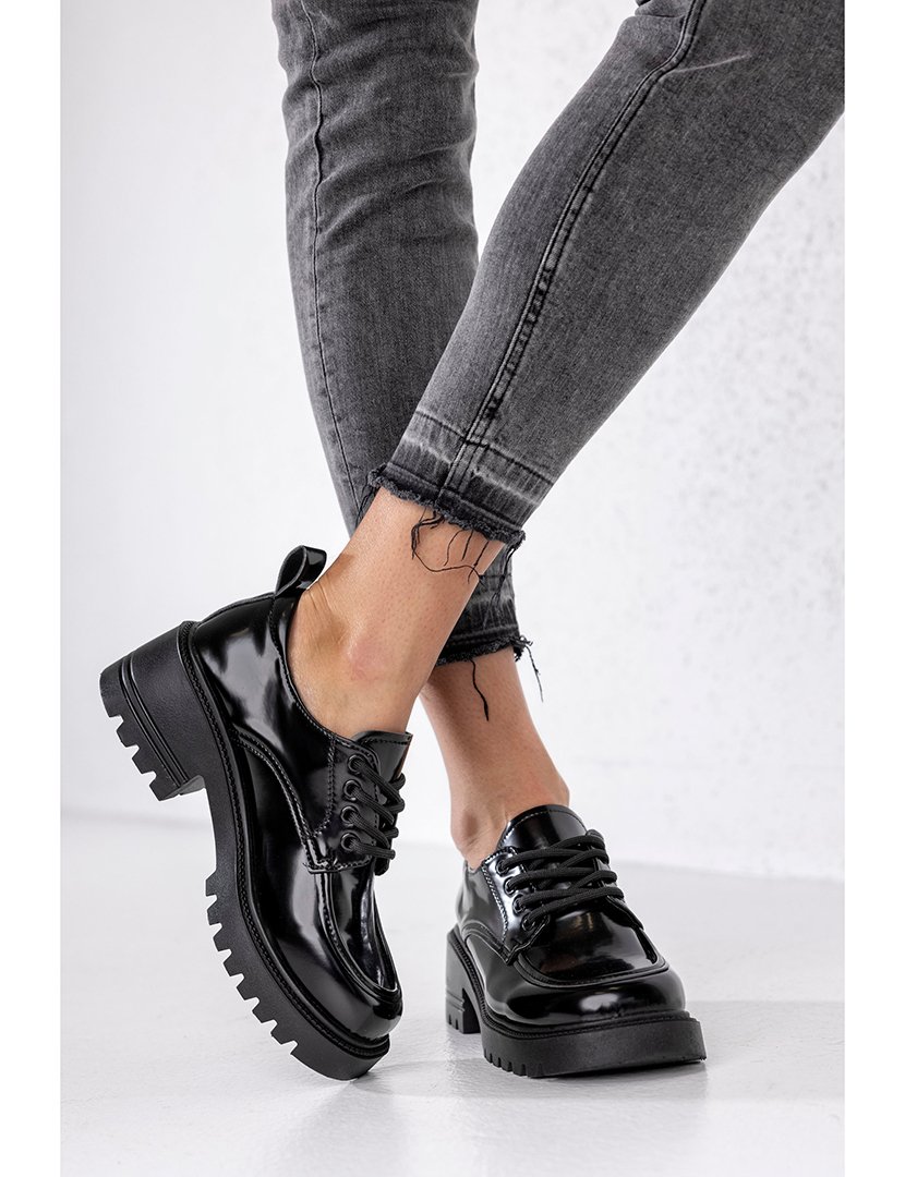 Sapatos Derby de sola grossa Preto