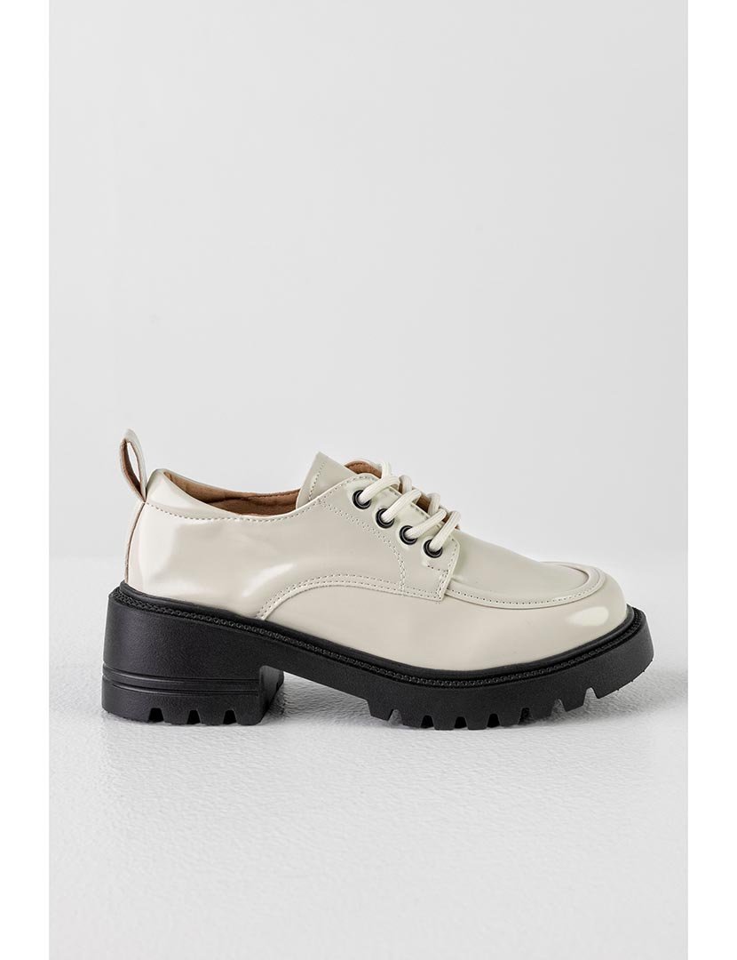 Sapatos Derby de sola grossa Bege