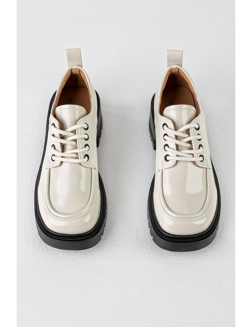 Sapatos Derby de sola grossa Bege