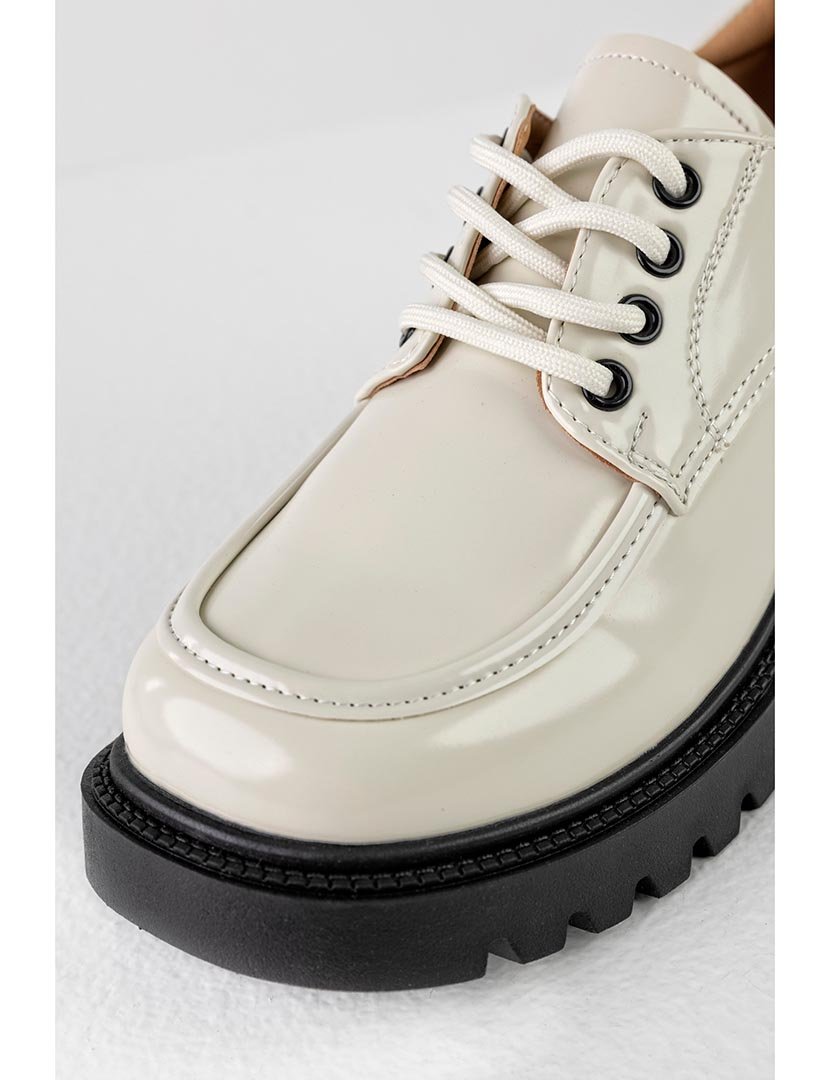 Sapatos Derby de sola grossa Bege