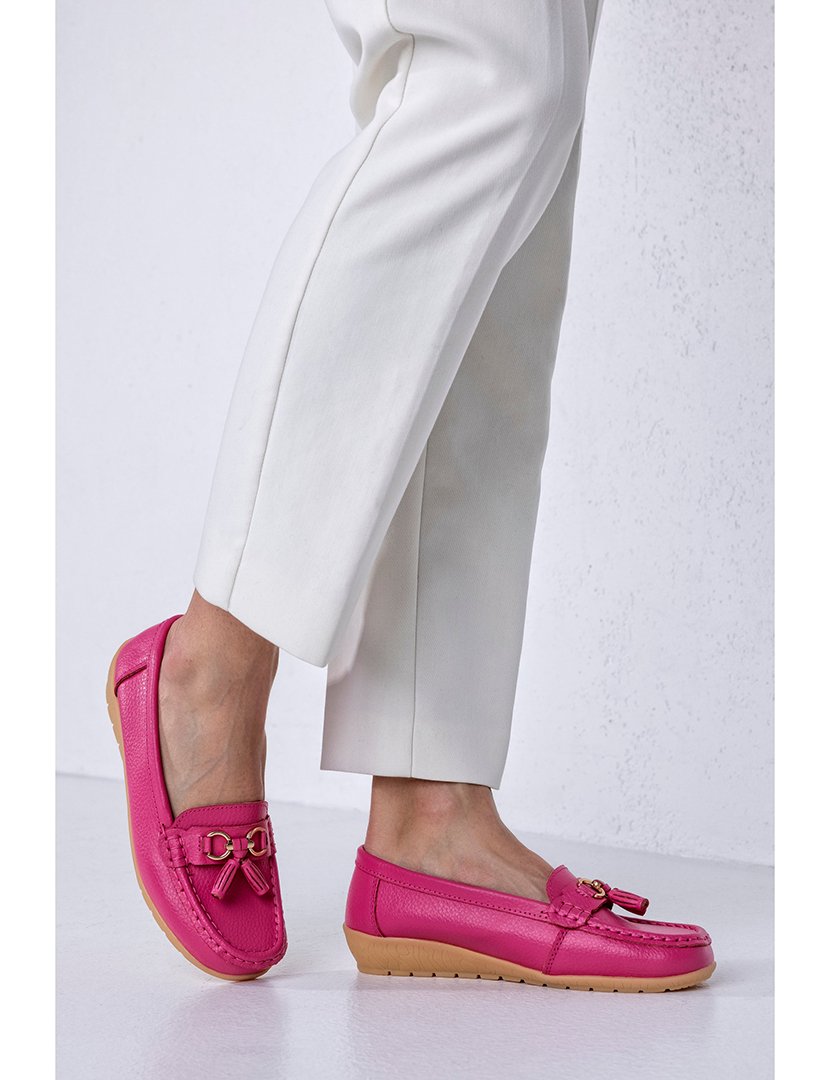 Mocassin Couro com borlas Rosa