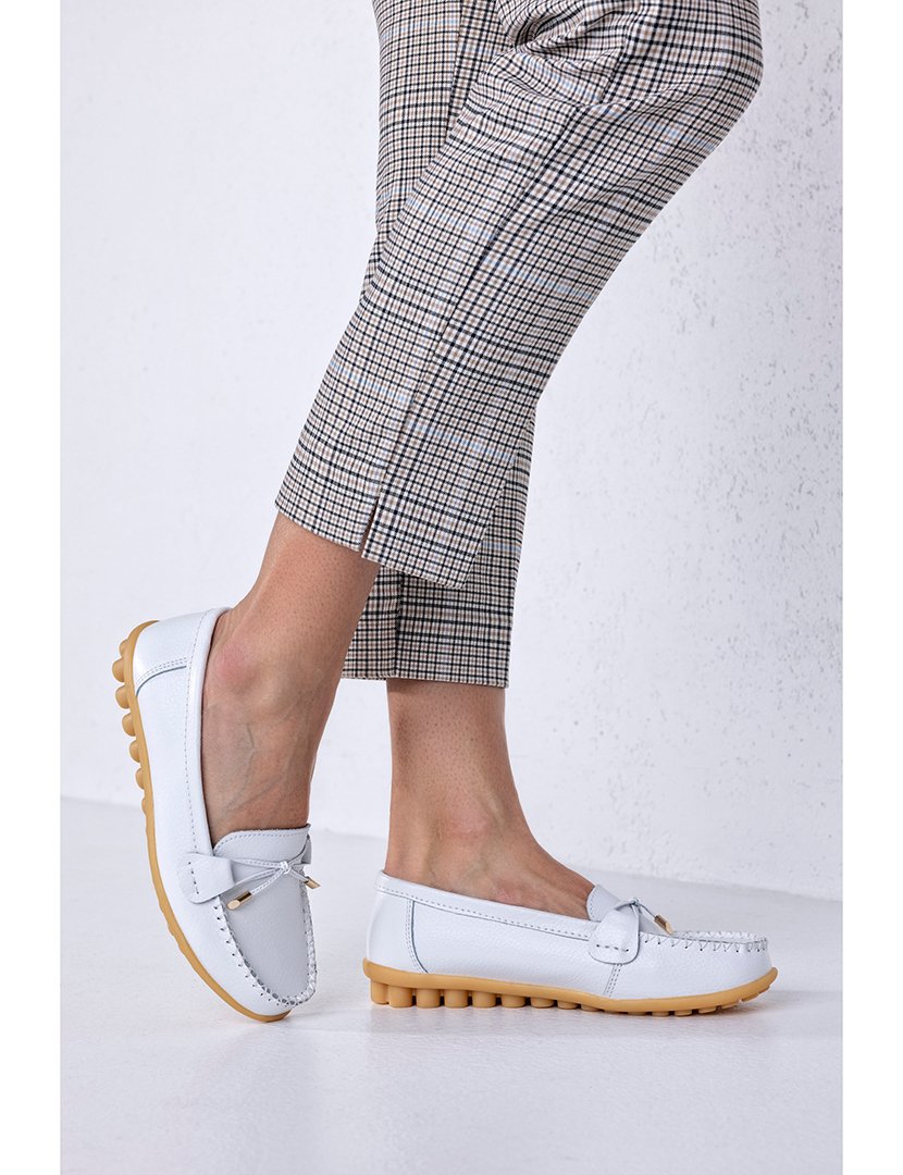 Mocassin Couro com laço Branco