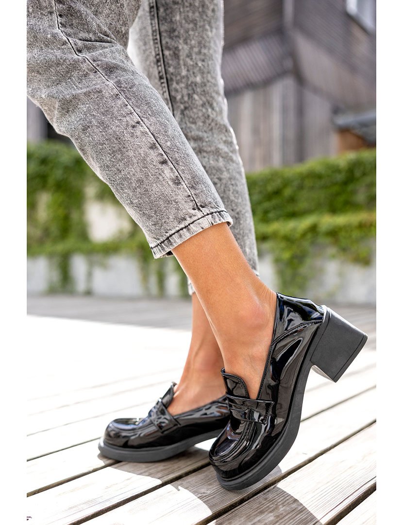 Mocassin com Salto Preto