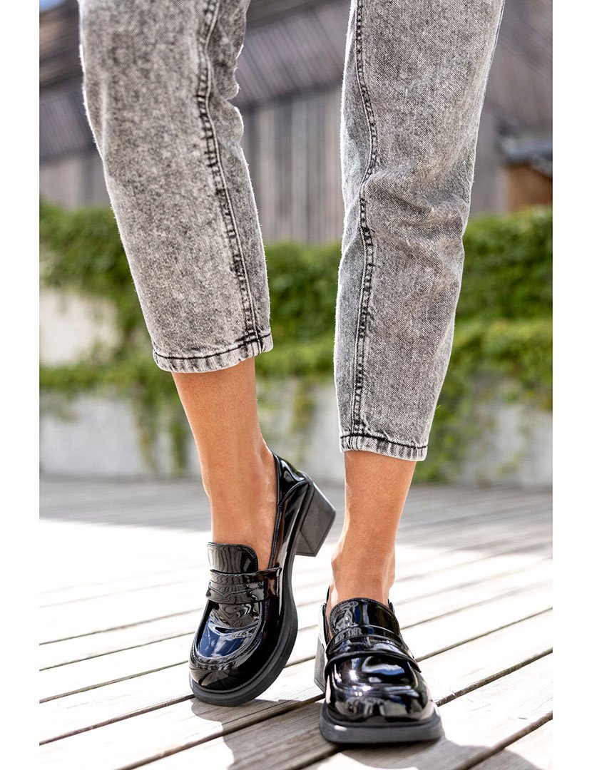 Mocassin com Salto Preto