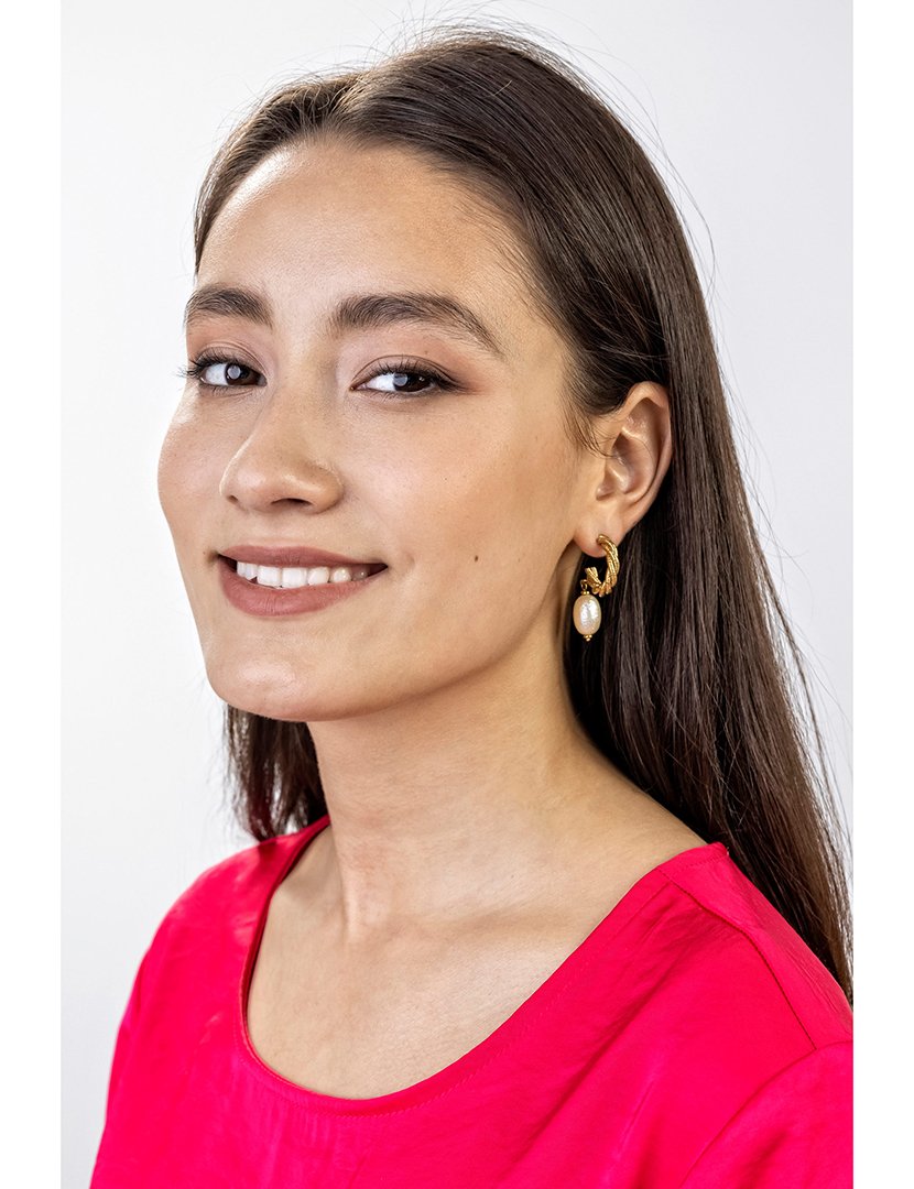 Brincos Dourados e Branco