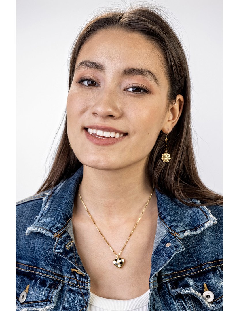 Brincos Dourados e Preto