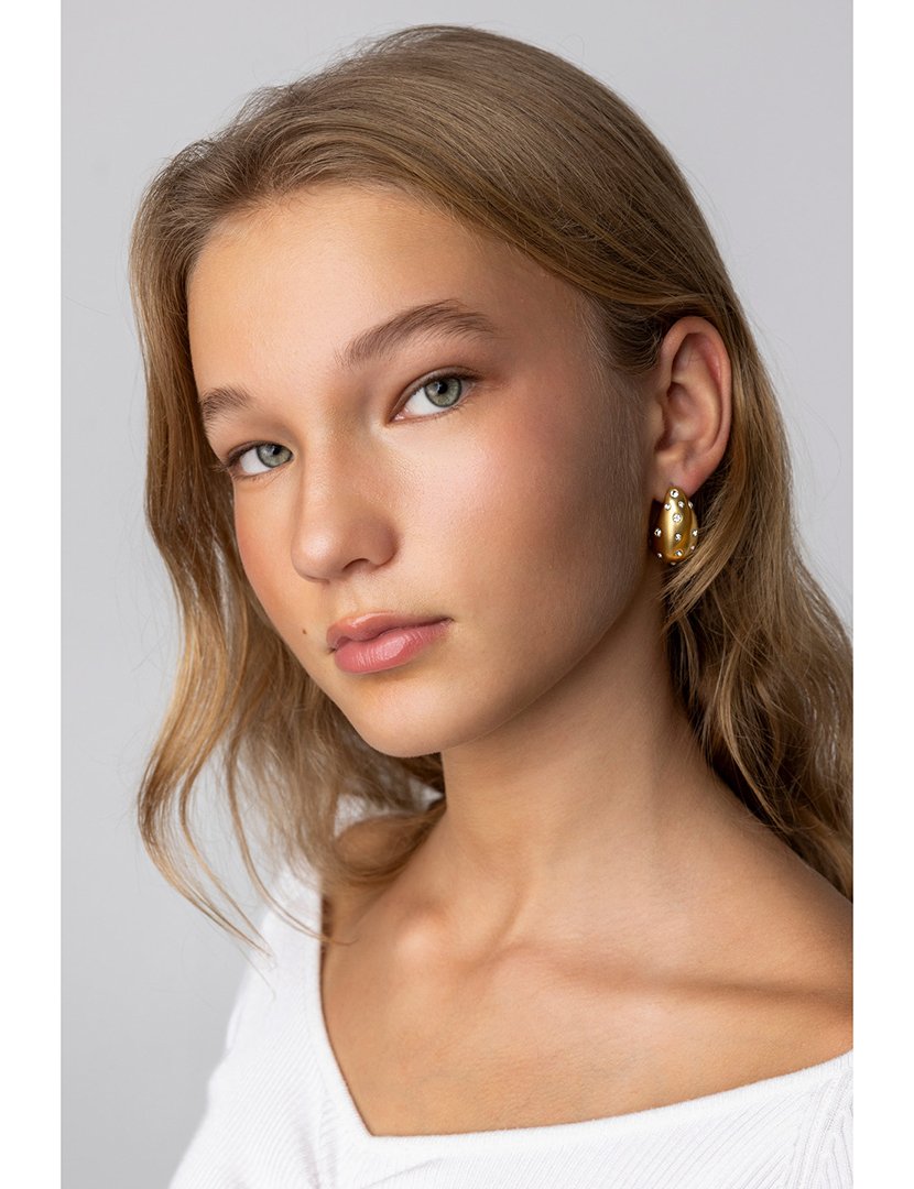 Brincos Dourados e Branco