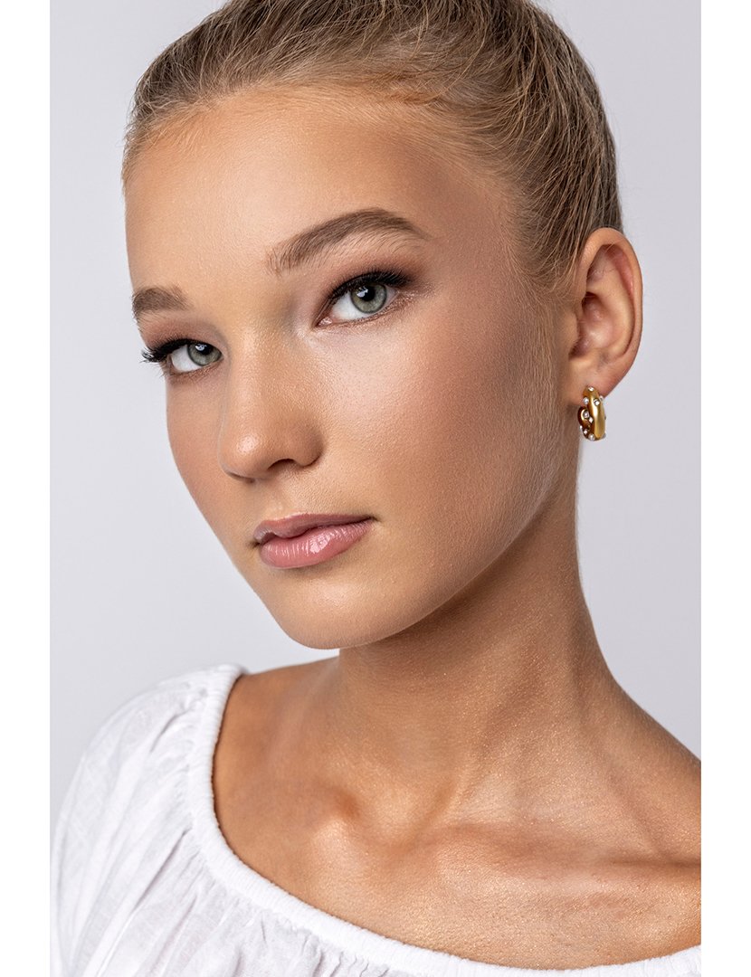 Brincos Dourados e Branco