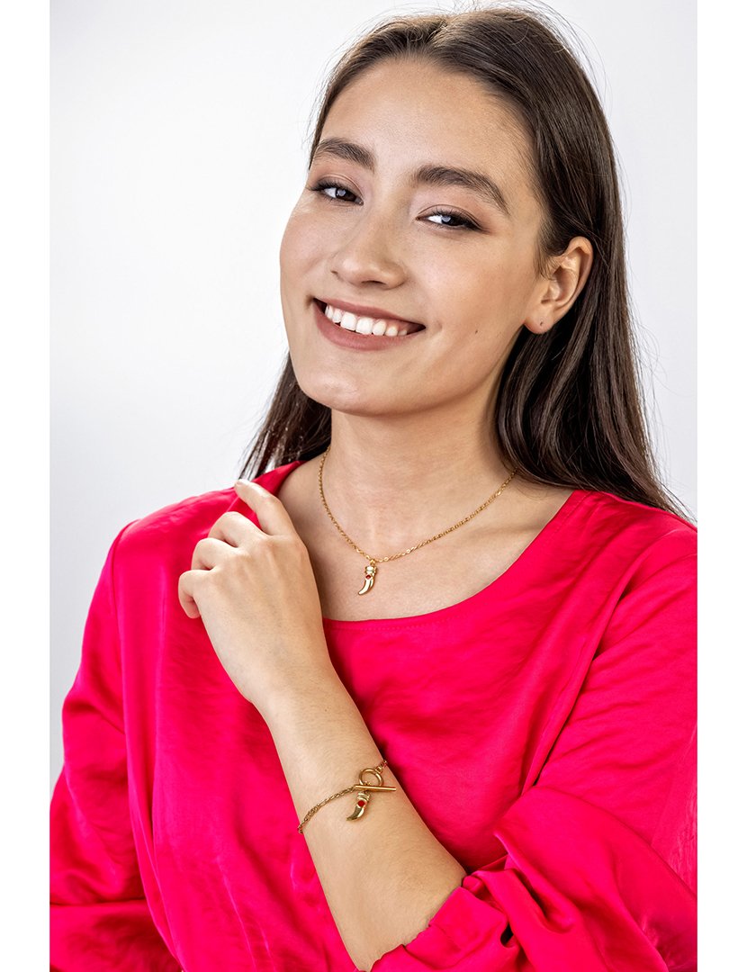 Colar Dourado e Vermelho