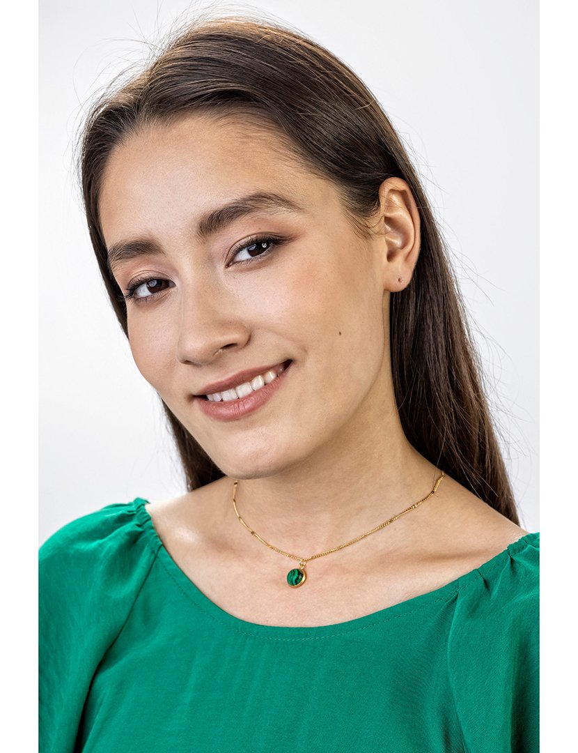 Colar Dourado e Verde