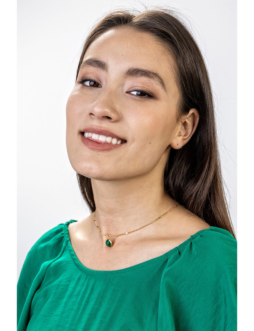 Colar Dourado e Verde