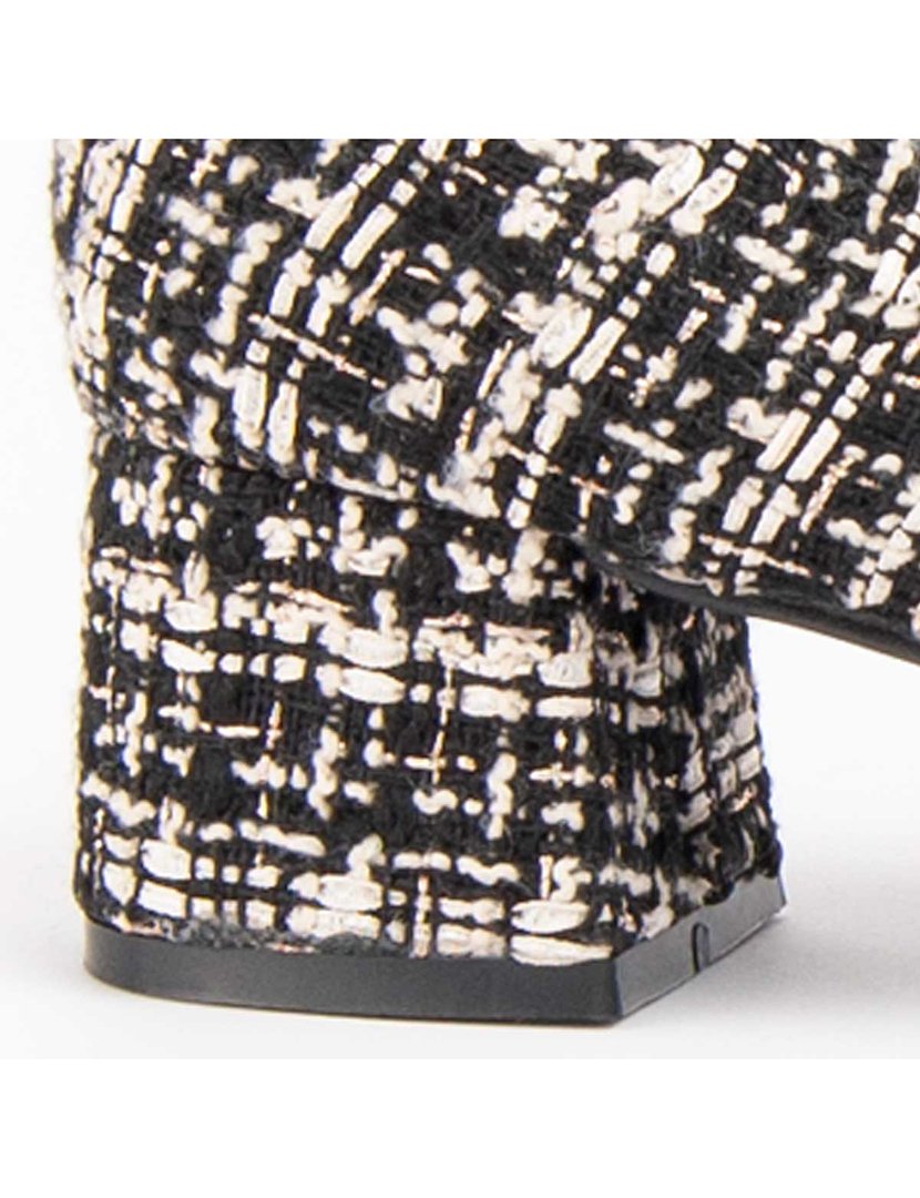 Sapatos de Salto Preto