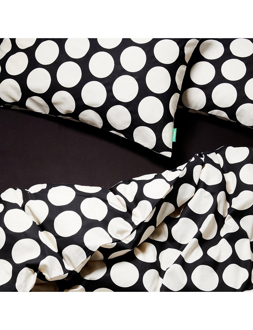 Conjunto Capa Edredon Bolas Preto 175x200x25+50x80 cm