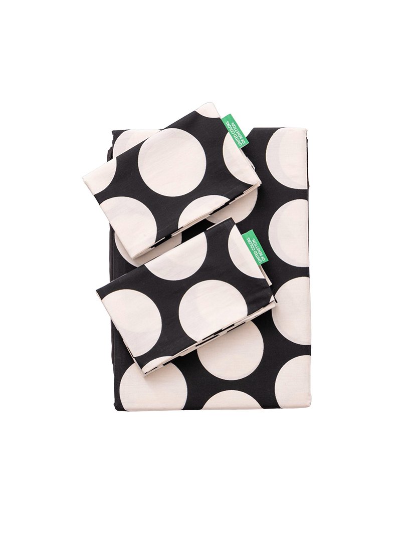 Conjunto Capa Edredon Bolas Preto 200x200x30+50x80 cm