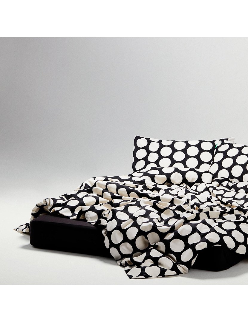 Conjunto Capa Edredon Bolas Preto 200x200x30+50x80 cm