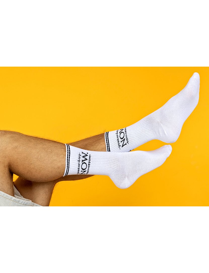 2 Pares de Meias brancos