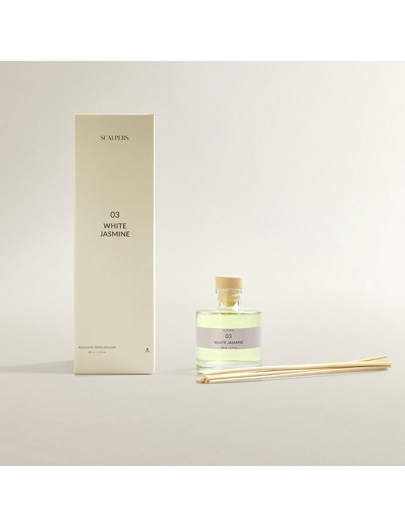 Conjunto de 4 difusores Mikado de 200ml com fragrâncias Cashmere-Baunilha de Madagascar-Jasmim Branco-Cedro.
