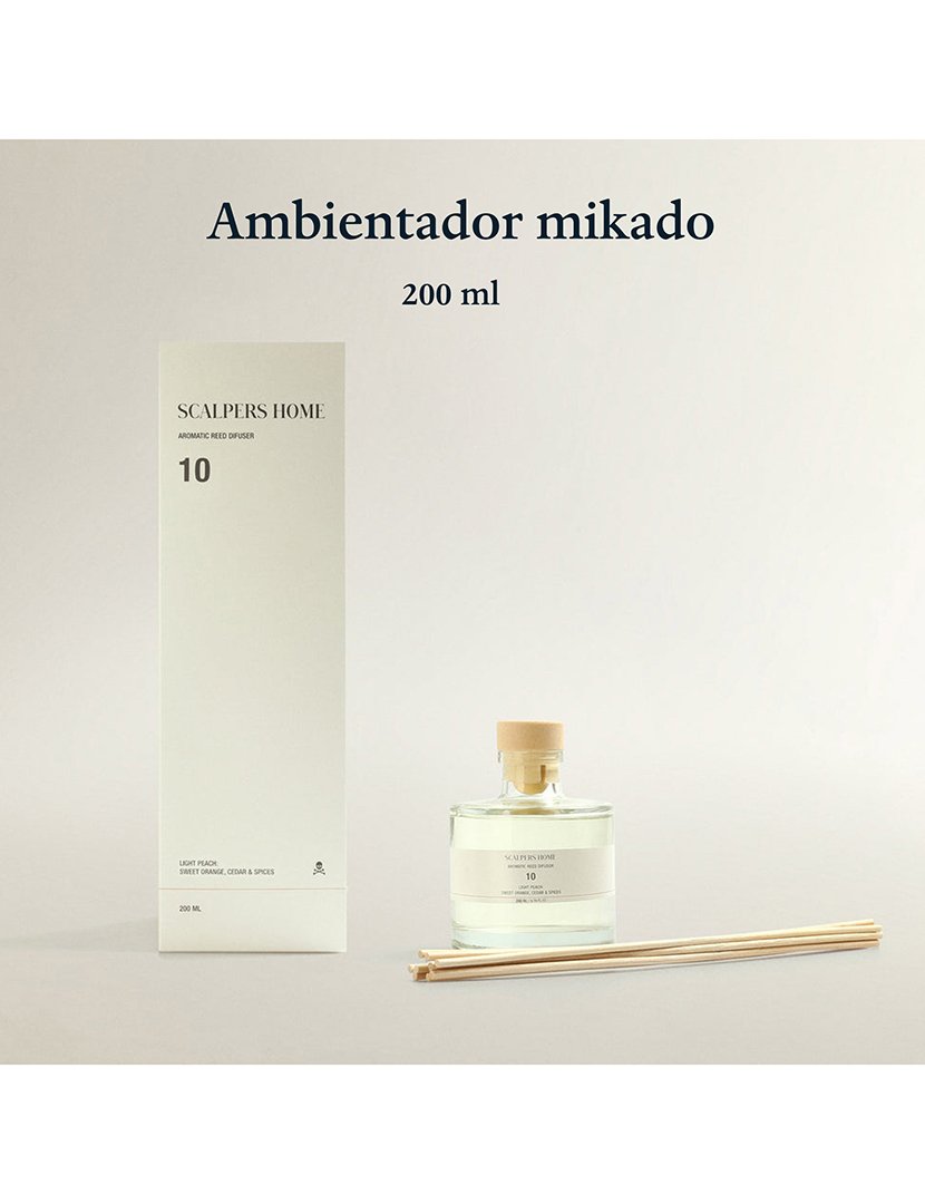Conjunto de 4 difusores mikado de 200ml com aromas de lótus branco, pedra de lótus, verde claro e pêssego.