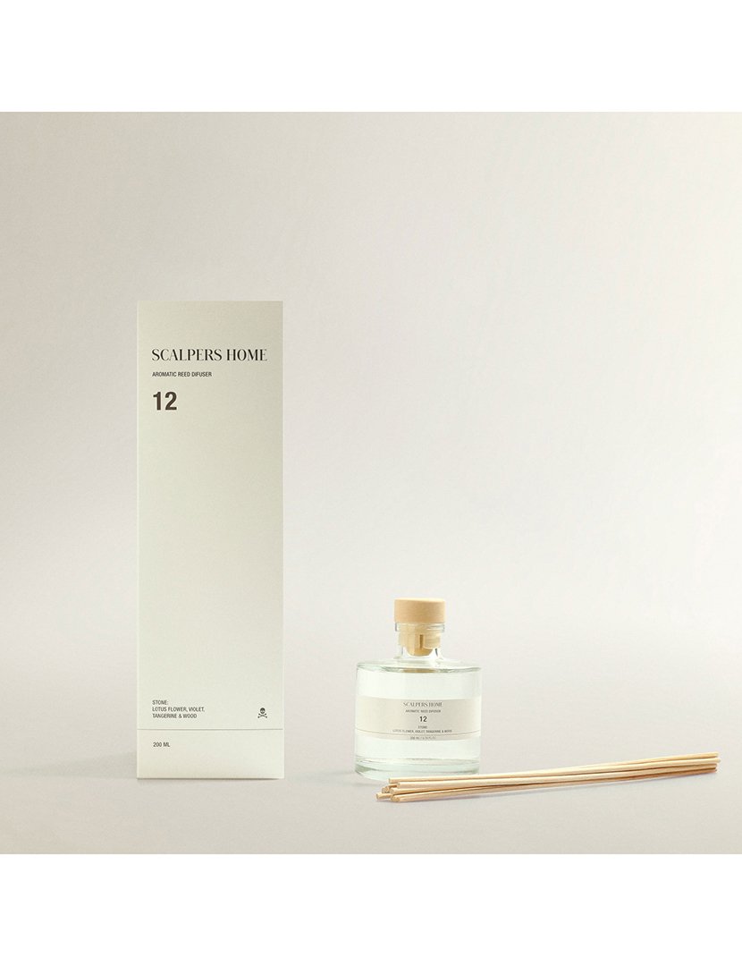 Conjunto de 4 difusores mikado de 200ml com aromas de lótus branco, pedra de lótus, verde claro e pêssego.