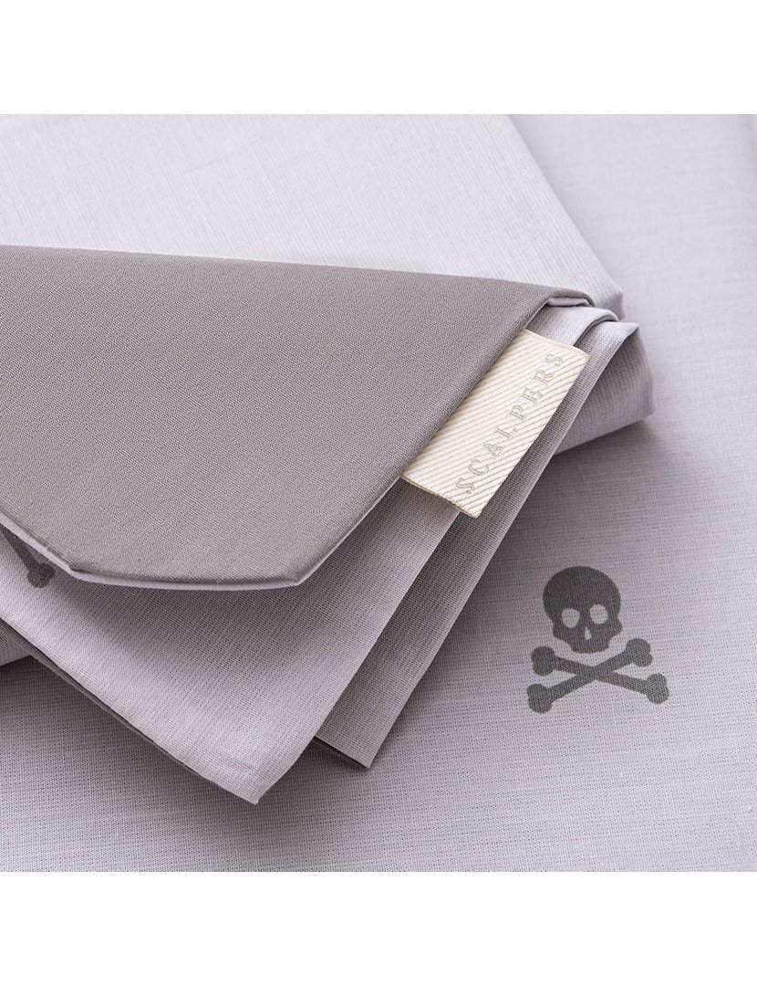Conjunto Cama 240x220 cm - capa de edredon + 2 fronhas Caveiras Cinzento