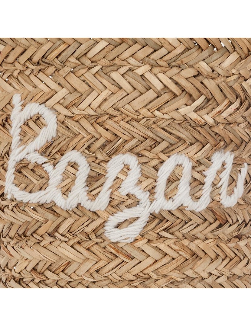 Cesta de vime branca bordada