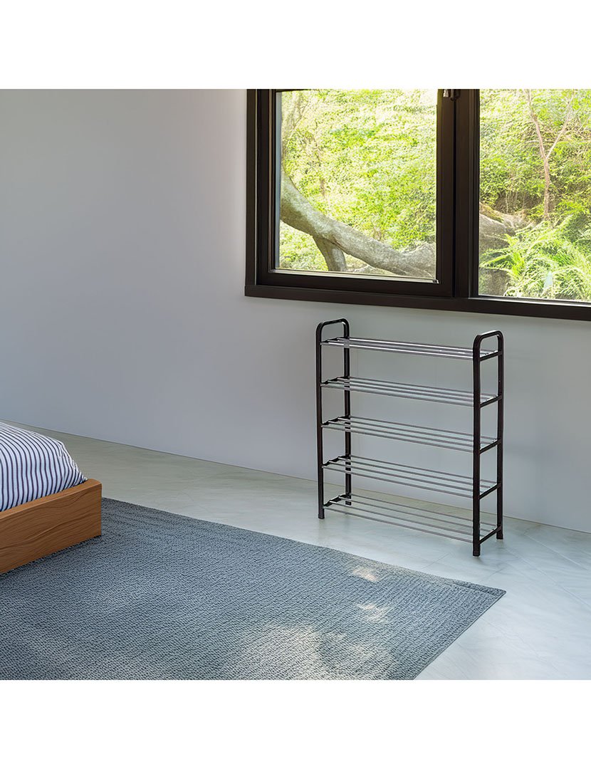 Sapateira de metal e plástico