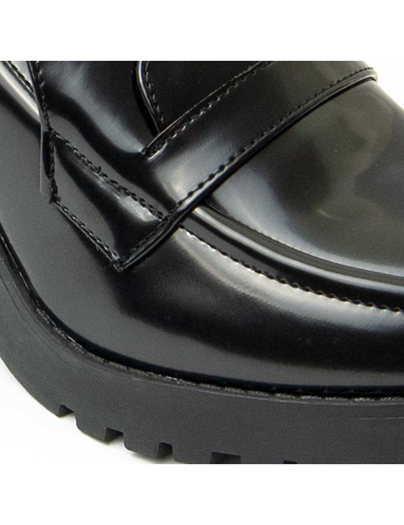 Mocassins com Salto Senhora Preto
