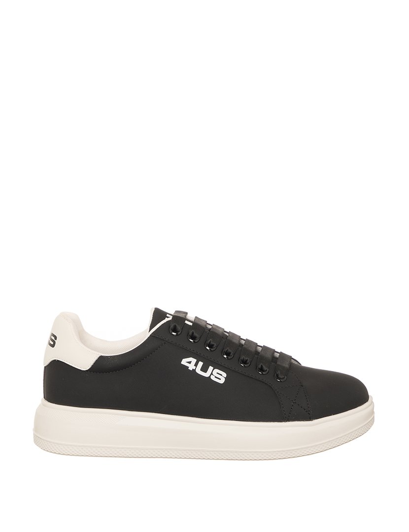 Ténis Homem Preto e Branco