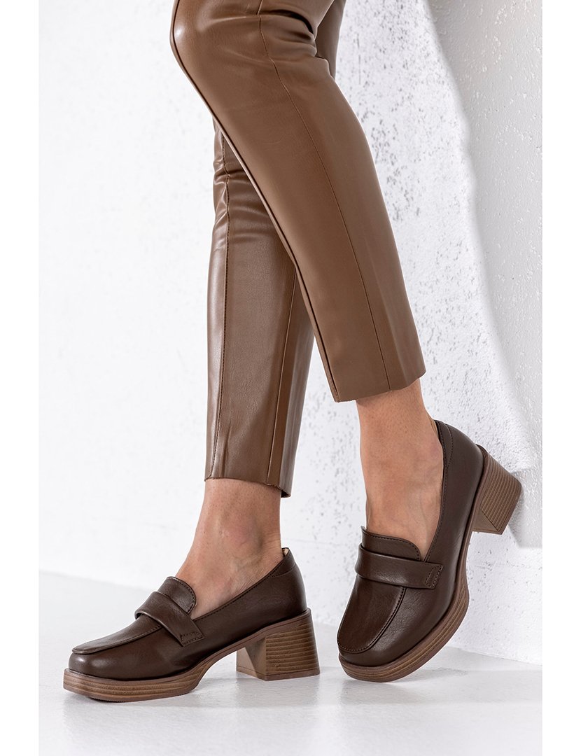 Sapato de Salto Senhora Castanho