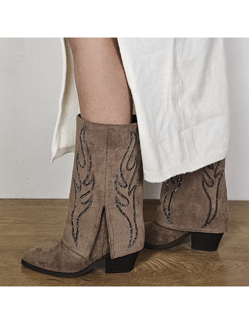 Botas com Salto Senhora Castanho