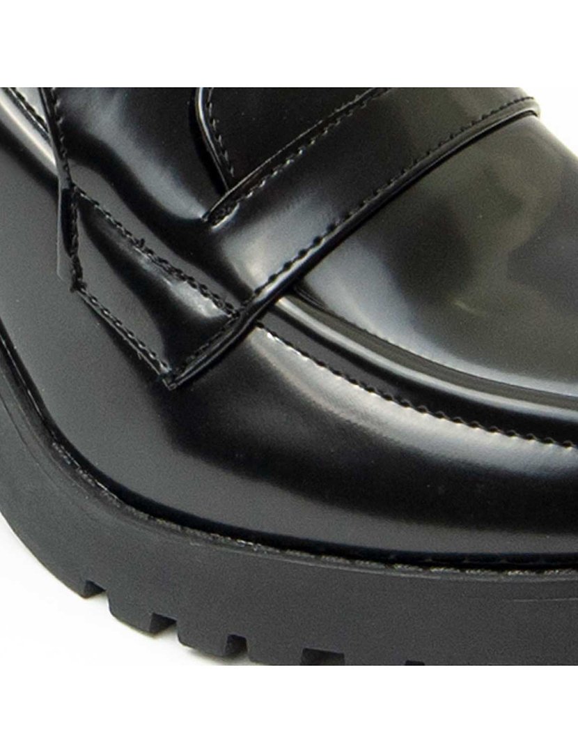Mocassins com Salto Senhora Preto