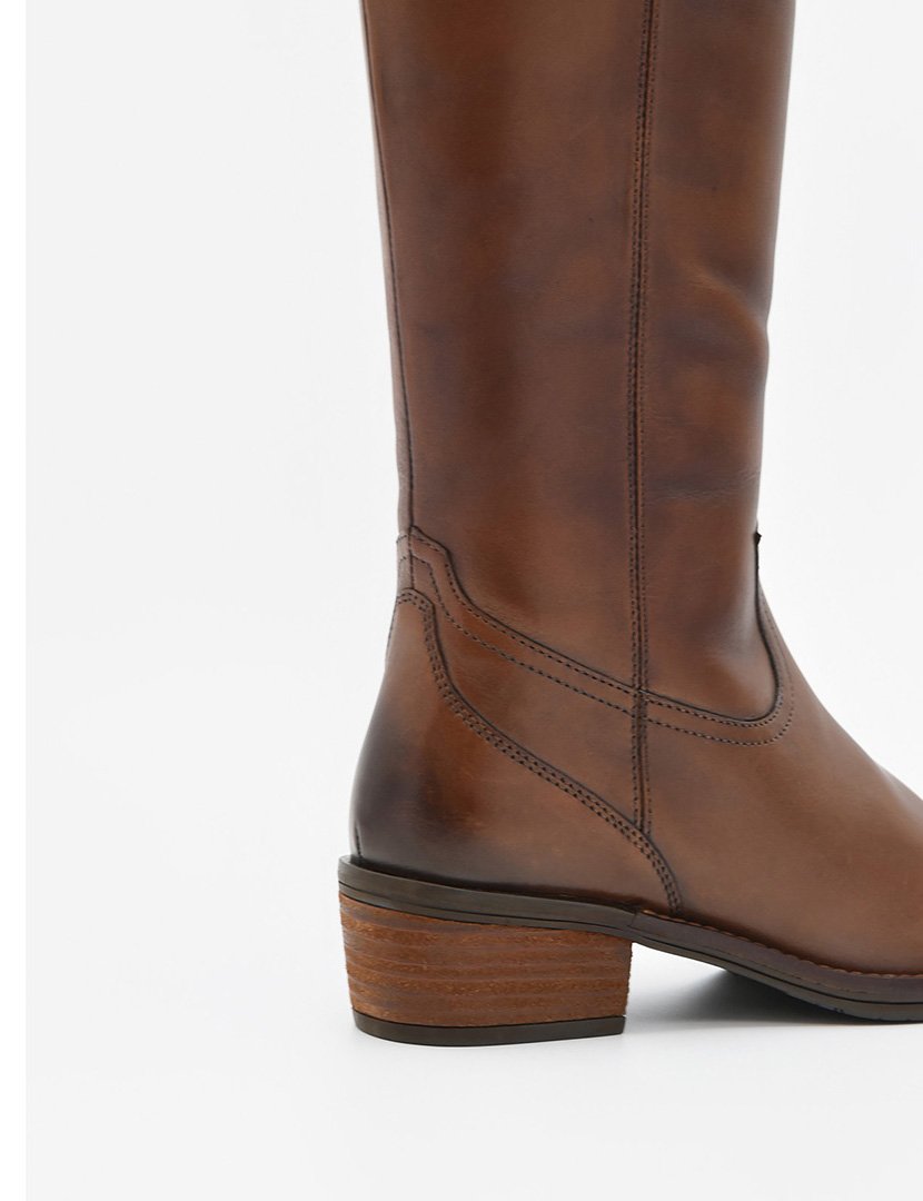Botas com Salto Senhora Castanho