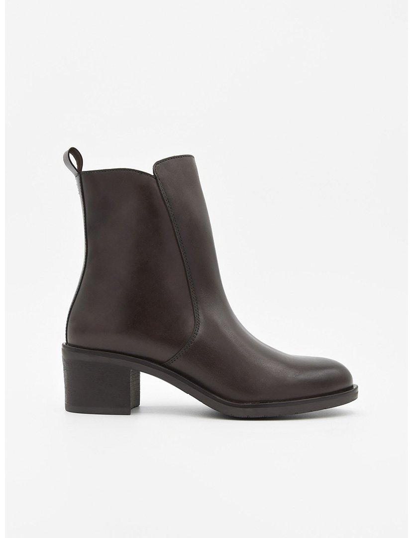 Botins com Salto Senhora Castanho