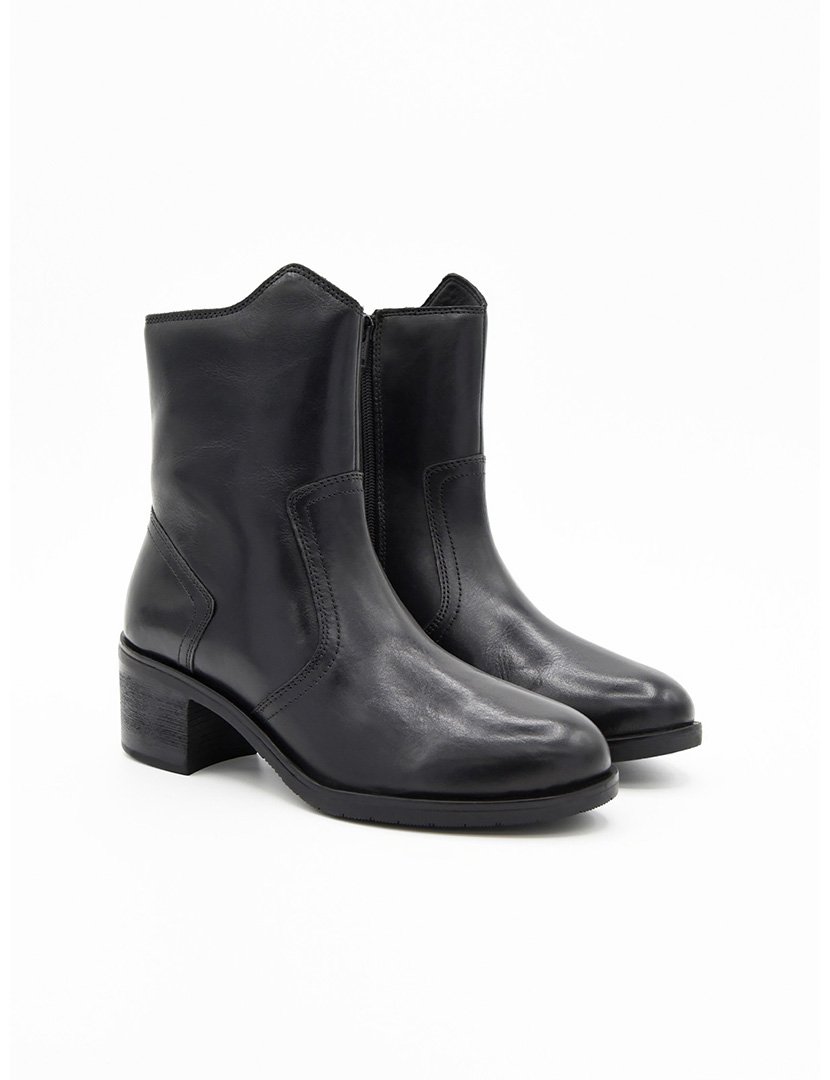 Botins com Salto Senhora Preto
