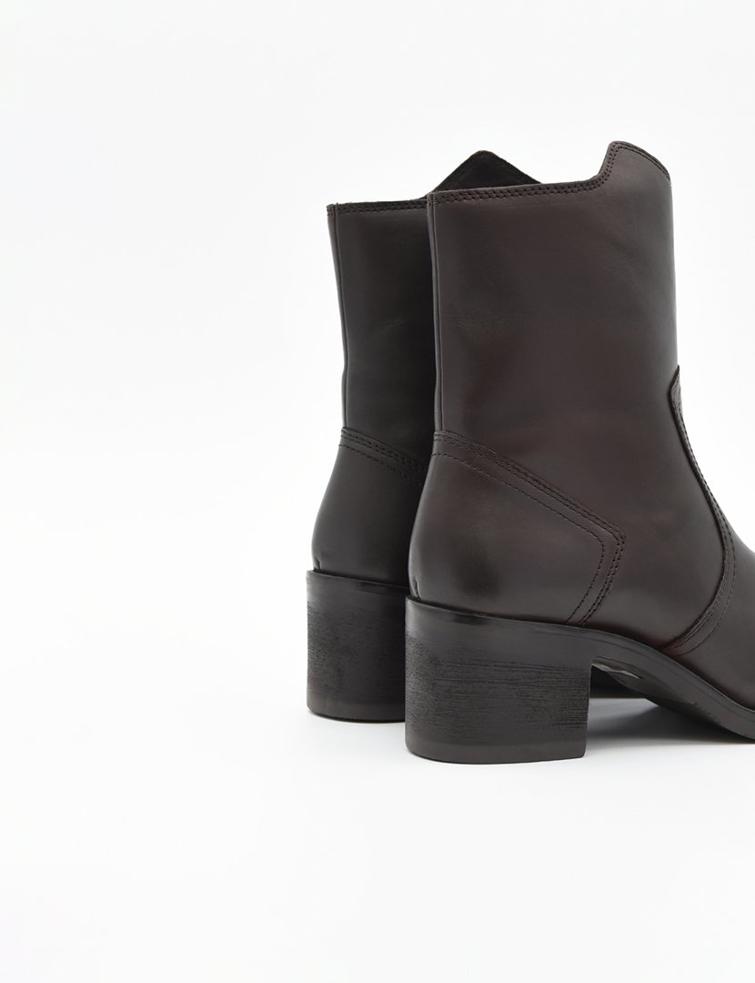 Botins com Salto Senhora Castanho