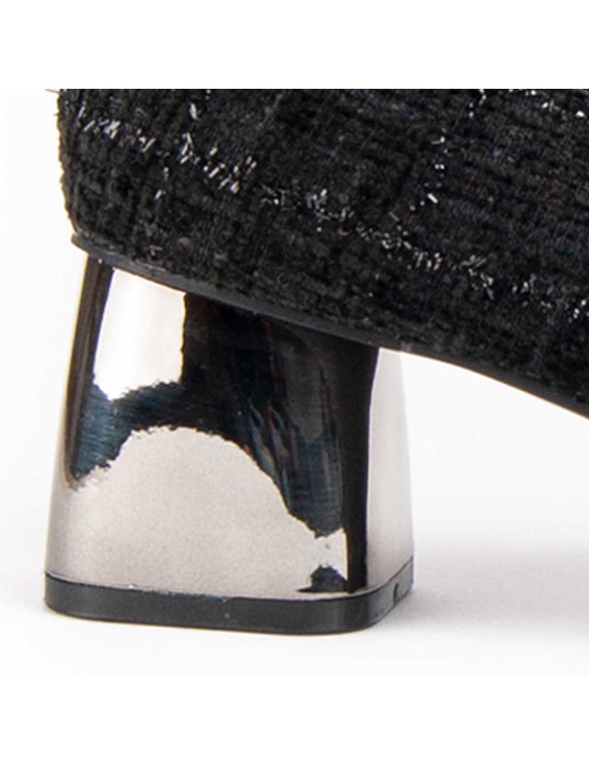 Sapatos de Salto Preto