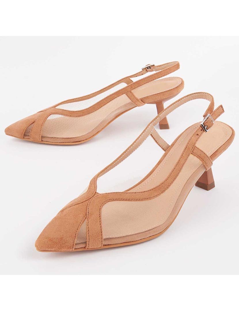 Sapatos de Salto Castanho