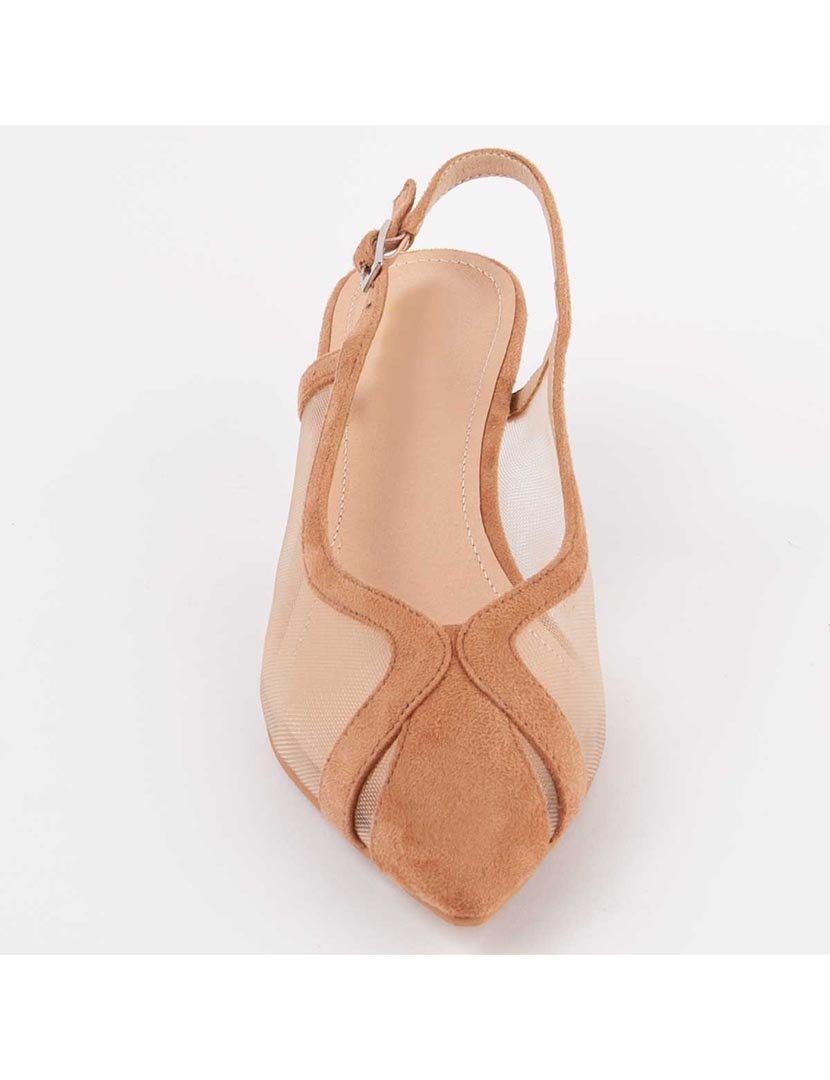 Sapatos de Salto Castanho