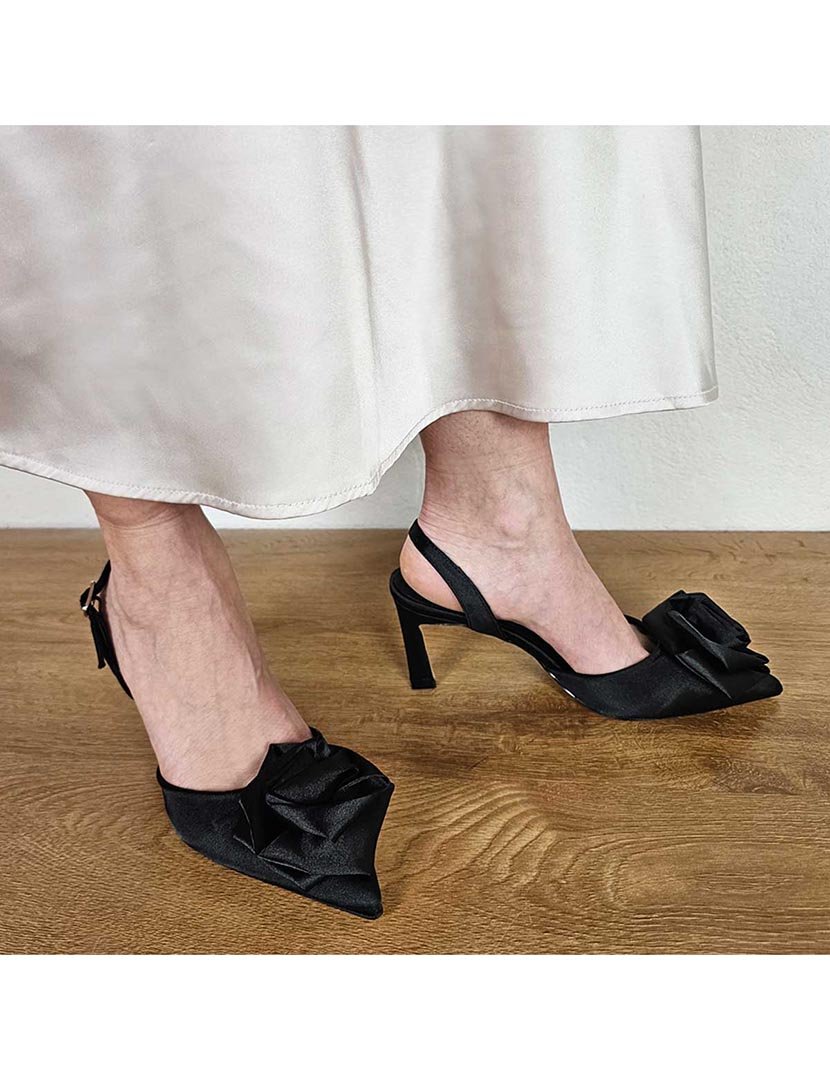 Sapatos de Salto Preto